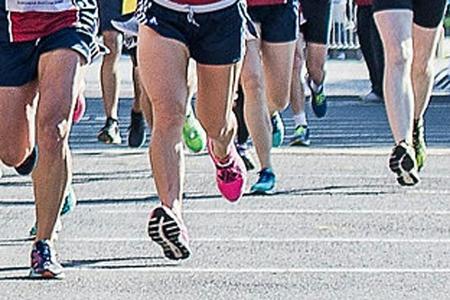 Halbmarathon: Jepkosgei erste Frau unter 65 Minuten