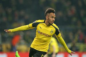 "Maskenmann" Aubameyang freut sich zu früh - BVB nur 1:1 auf Schalke