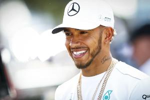 Hamilton gewinnt in China vor Vettel