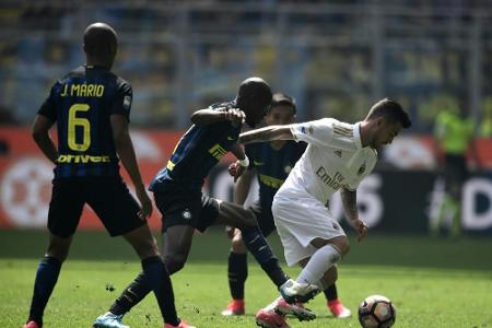 Remis im ersten Mailänder Derby unter chinesischer Führung - Juventus baut Führung aus