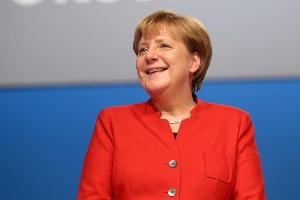 "Wunderbare Arbeit": Kanzlerin Merkel lobt Kölner Sozialengagement