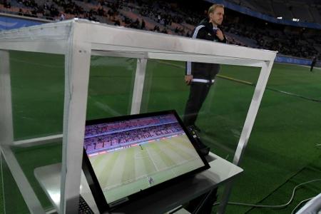 Italien und Niederlande führen Videoschiedsrichter ein