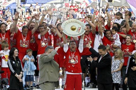 Nach 1994, 1995 und 1997 wandert der Meistertitel zum vierten Mal ins Salzburgerland. Nur zwei Jahre nach der Übernahme durc...