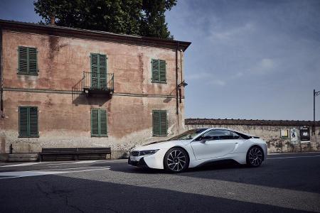 BMW setzt fast 10.000 E-Fahrzeuge im Oktober ab