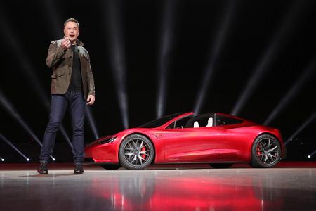 E-Rakete: Tesla stellt den kommenden Roadster vor