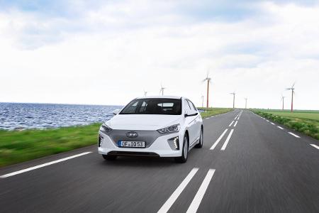 ADAC Ecotest: So viel Strom verbrauchen E-Autos