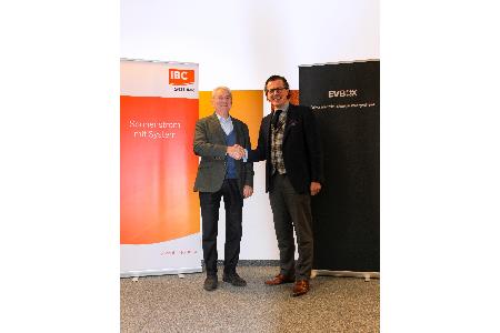 Unternehmenskooperation für Solar-Ladestationen