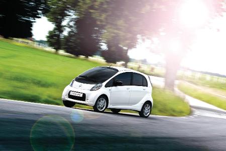 Fast 70 Prozent mehr E-Autos im ersten Halbjahr