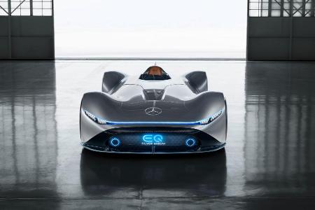 Mercedes-Benz präsentiert Vision EQ Silver Arrow