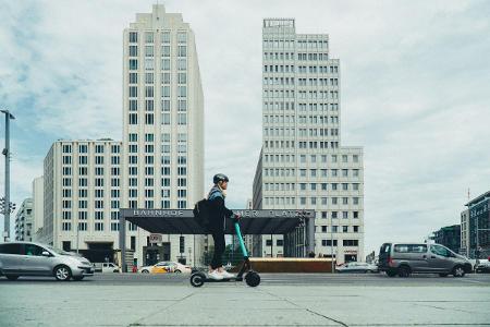 E-Scooter: Berlin plant Bürgersteig-Parkverbot