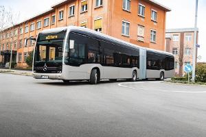 Elektro-Gelenkbus für die Stadt
