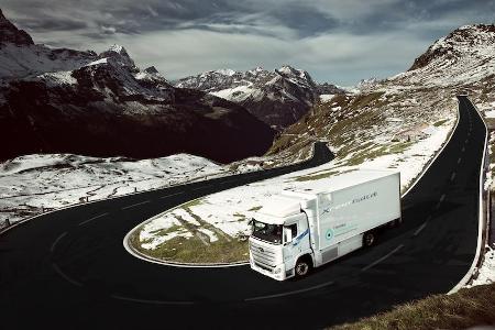 Mehr Brennstoffzellen-Tankstellen für H2-Lkw?