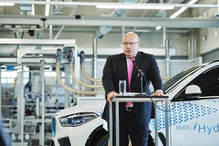 Altmaier in BMW-Wasserstoffzentrum zu Gast