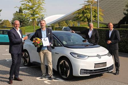 Erster ID.3-Kunde erhält sein Auto