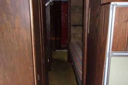 Unglaubliches Interieur: Ford-Wohnmobil im Stil der 70er-Jahre