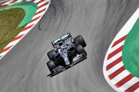 Hamilton beschenkt krebskranken Jungen mit Formel-1-Auto