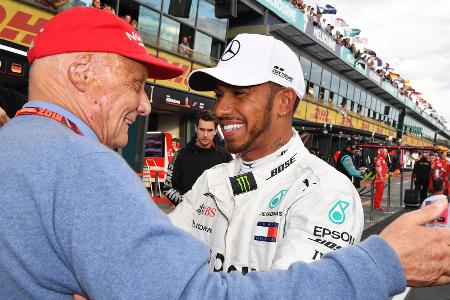 Unvergessene Momente: Niki Lauda gemeinsam mit Lewis Hamilton