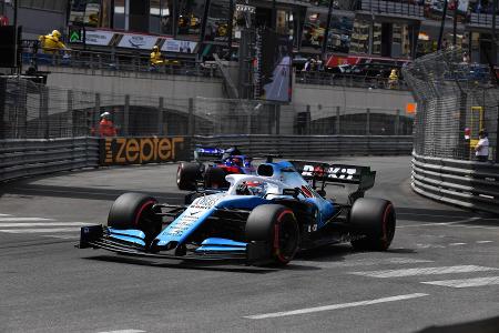 So herzhaft lacht Mercedes über und mit Lewis Hamilton!