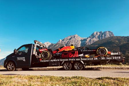 Spektakulärer PR-Stunt: Red Bull RB15 auf dem Wiener Riesenrad