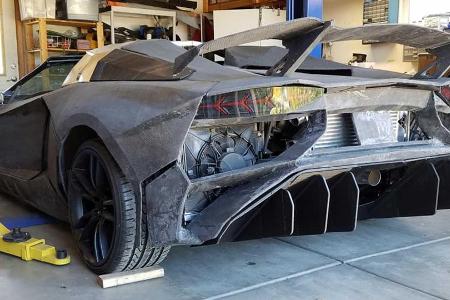 Physiker und sein Sohn 3D-drucken einen Lamborghini Aventador