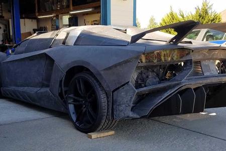 Physiker und sein Sohn 3D-drucken einen Lamborghini Aventador