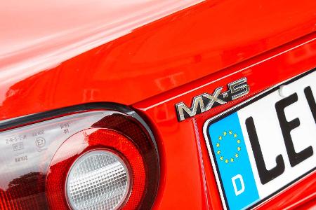 30 Jahre Mazda MX-5: Duell der Generationen