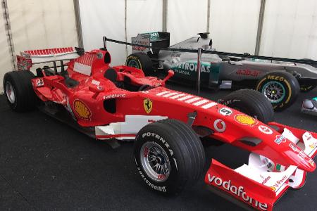 Damon Hill im Auto des Rivalen: Goodwood feiert Michael Schumacher