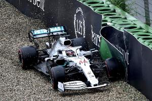 Bei seinem Ausrutscher hatte Hamilton sogar mehr Glück als Charles Leclerc