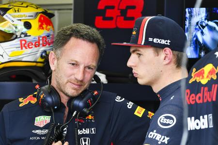 Red-Bull-Teamchef Christian Horner im Gespräch mit Max Verstappen