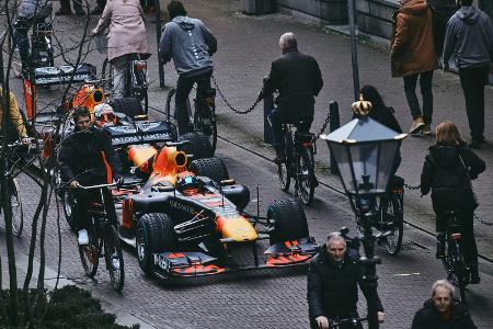 Backstage: Red-Bull-Filmtag in den Niederlanden mit Verstappen
