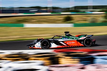 Rene Rast zum ersten Mal im Formel-E-Auto von Audi