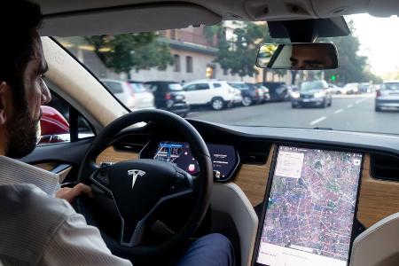 Tesla-Update: Mehr Reichweite, verbesserte Navigation und mehr.