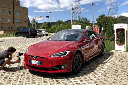 Tesla-Update: Mehr Reichweite, verbesserte Navigation und mehr.