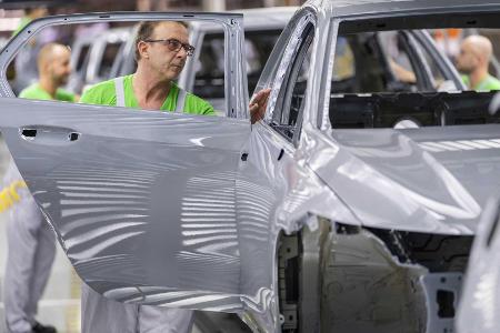 VW Golf 8 glänzt in Mega-Galerie mit mehr als 200 Bildern