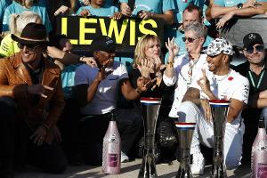 Lewis Hamilton mit Vater Anthony, Stiefmutter Linda und Mutter Carmen
