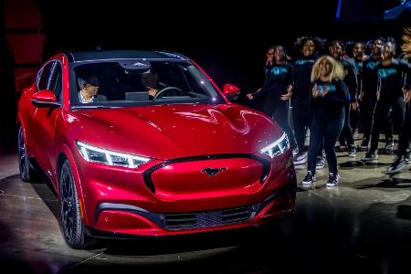 Ford Mustang Mach-E: Elektro-SUV mit bis zu 600 km WLTP-Reichweite