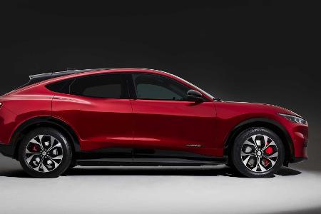 Ford Mustang Mach-E: Elektro-SUV mit bis zu 600 km WLTP-Reichweite