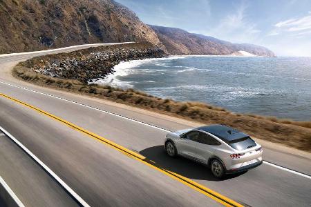 Ford Mustang Mach-E: Elektro-SUV mit bis zu 600 km WLTP-Reichweite