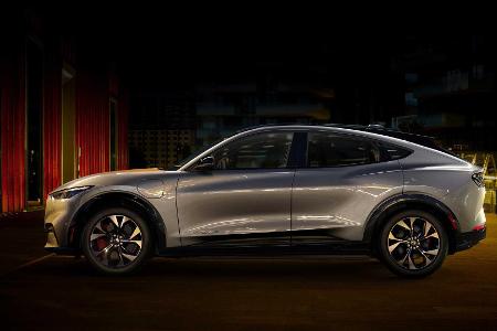 Ford Mustang Mach-E: Elektro-SUV mit bis zu 600 km WLTP-Reichweite