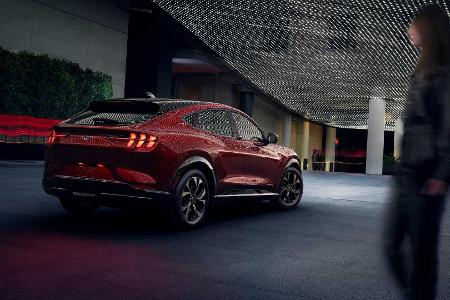 Ford Mustang Mach-E: Elektro-SUV mit bis zu 600 km WLTP-Reichweite