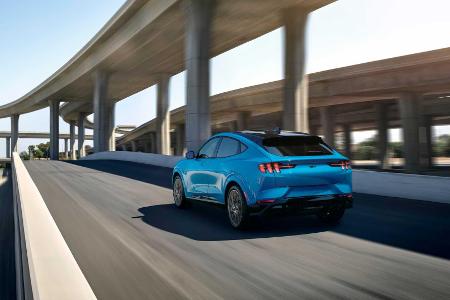 Ford Mustang Mach-E: Elektro-SUV mit bis zu 600 km WLTP-Reichweite