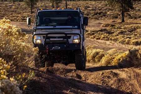 EarthCruiser zeigt neue EXP und FX Expeditionsfahrzeuge mit V8