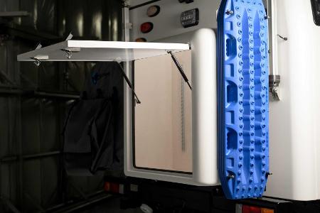 EarthCruiser zeigt neue EXP und FX Expeditionsfahrzeuge mit V8