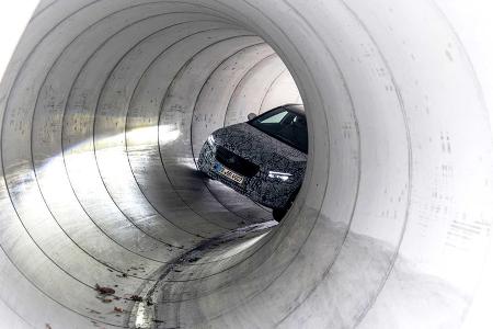 Mercedes GLA (2020): Erste Teaserbilder