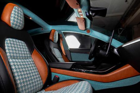Vilner pimpt Tesla Model 3-Interieur mit Hahnentrittmuster und viel Türkis