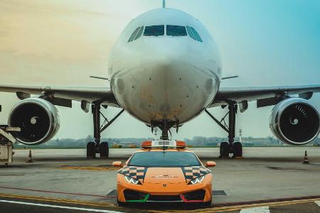 Lamborghini Huracán RWD als Follow-Me Car am Flughafen Bologna