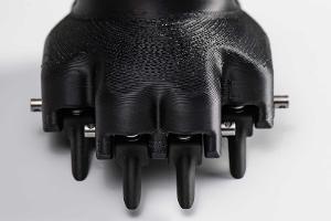 Jaguar Land Rover testet Hundetauglichkeit mit Spezial-Pfote