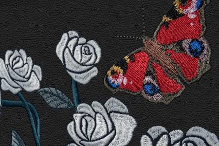 Rolls-Royce Rose Phantom: Luxus mit aufwendigen Rosen-Stickereien