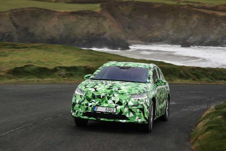 Skoda Enyaq iV: Offizielle Erlkönig-Bilder und Infos zum neuen Elektro-SUV