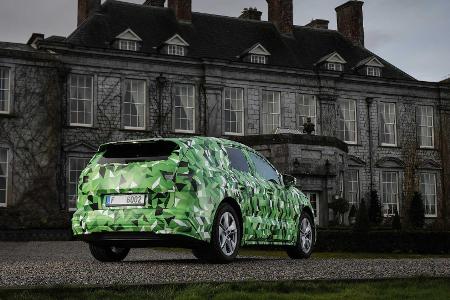 Skoda Enyaq iV: Offizielle Erlkönig-Bilder und Infos zum neuen Elektro-SUV